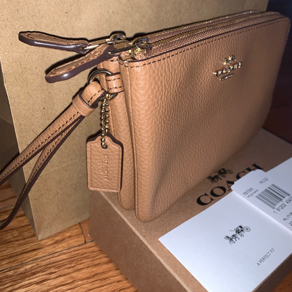 NEW Coach Double Corner Zip Wristlet - Picture 4 of 8